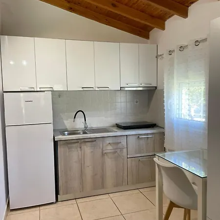 Nina Holidays Apartament Sykia